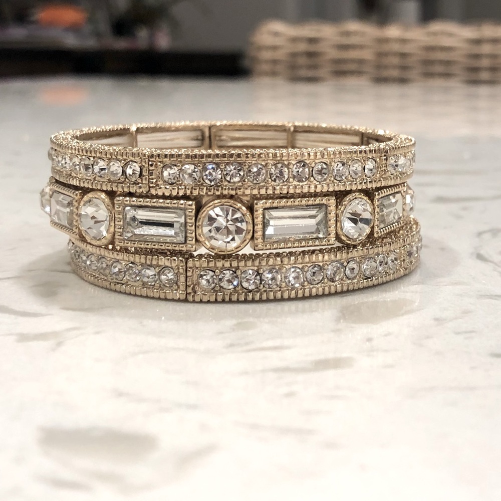 Beautiful Bracket set. Brand New. Never worn